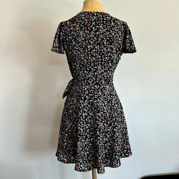 Abercrombie & Fitch floral spring dress women’s size small - Picture 4 of 13